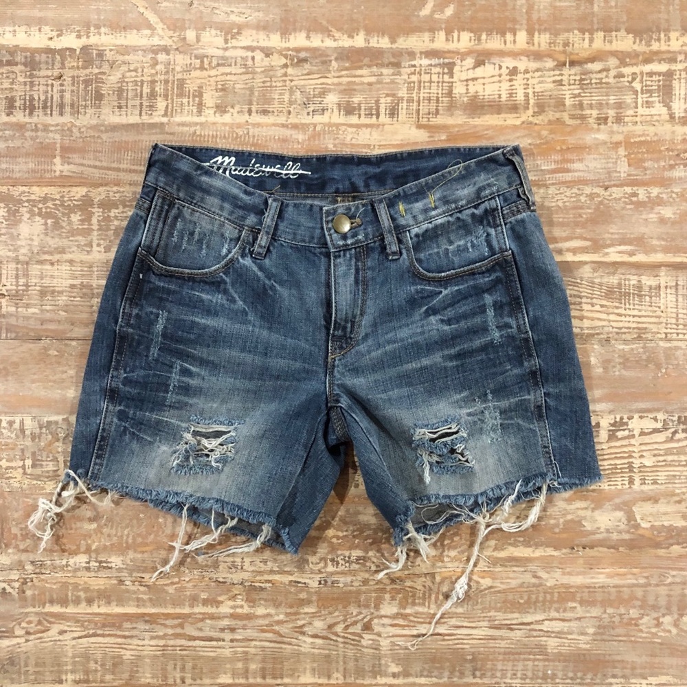 NWOT Madewell Distressed denim shorts raw hem